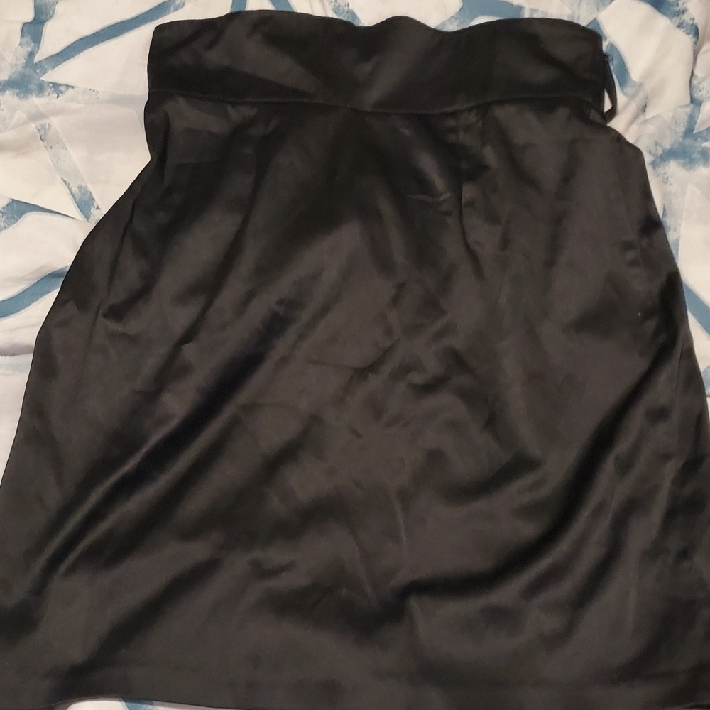 🔴La Scala Strapless LBD mini and shiny material